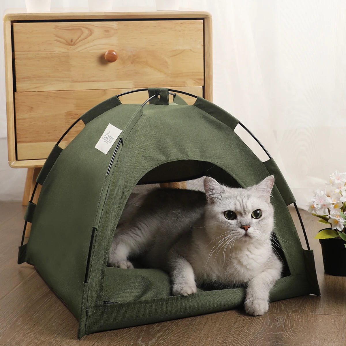 Stylish Cozy Winter Cat Tent Bed 