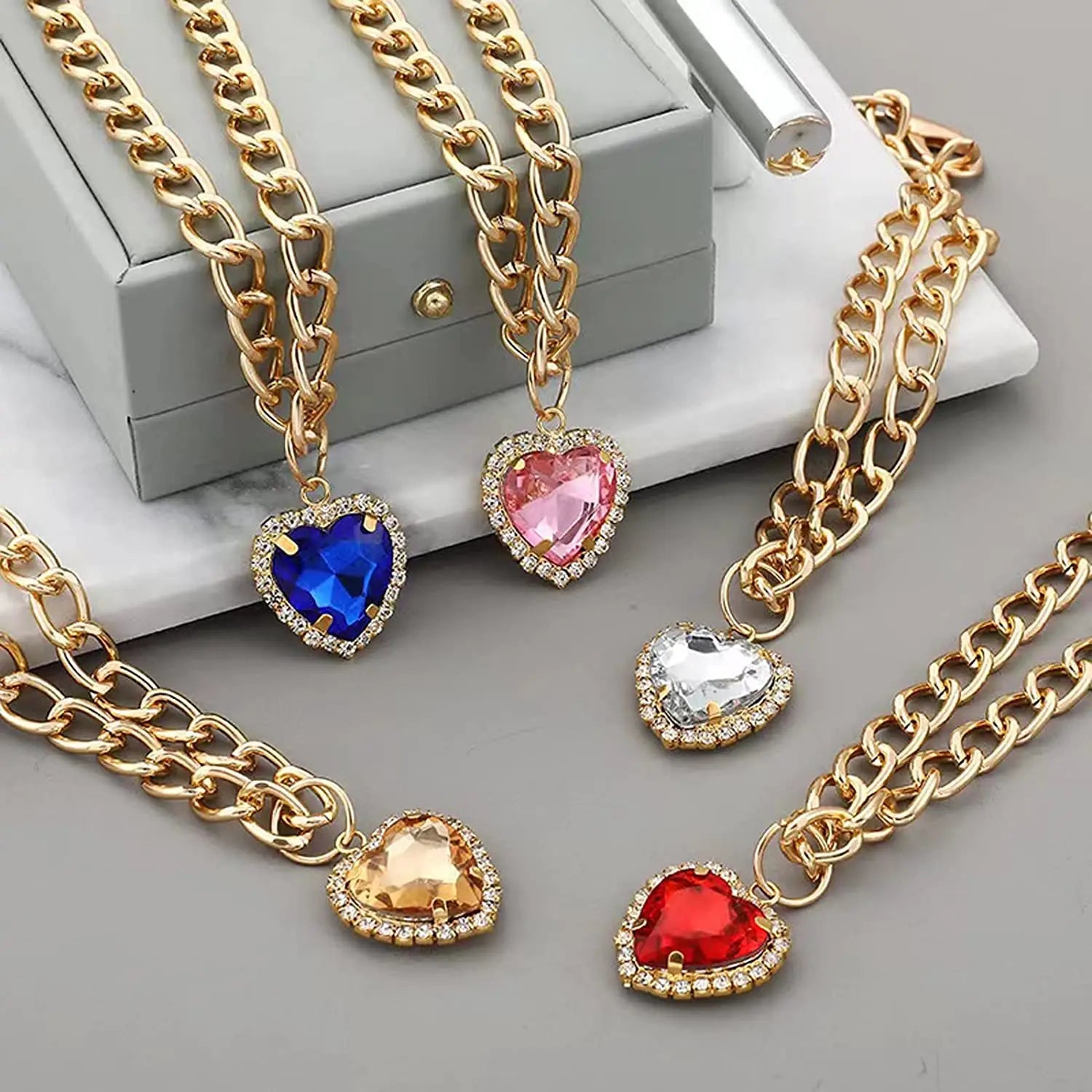 Glamorous Heart Diamond Pendant Cat & Dog Necklace - Elegant Gold Chain Collar for Pets' Special Occasions