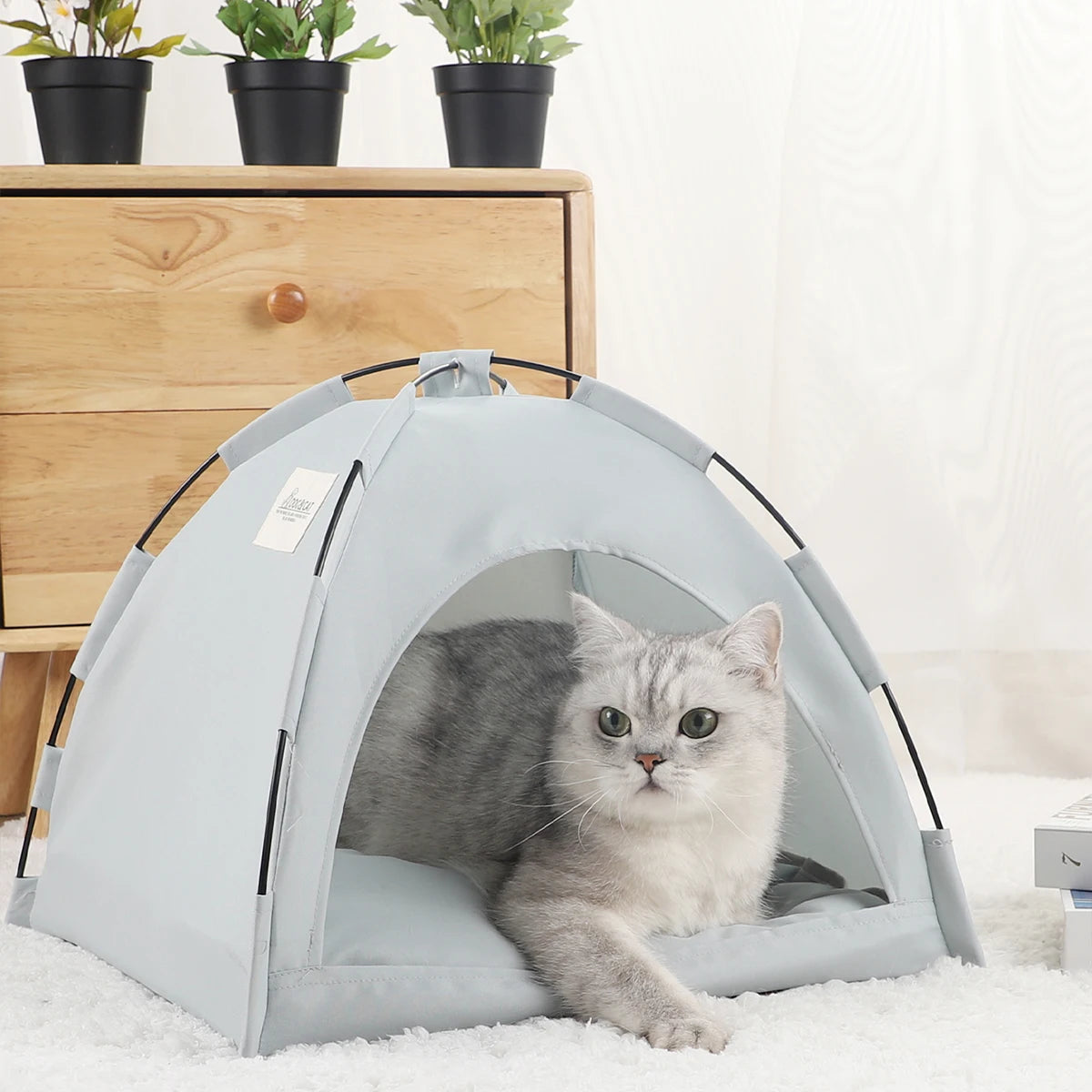 Stylish Cozy Winter Cat Tent Bed 